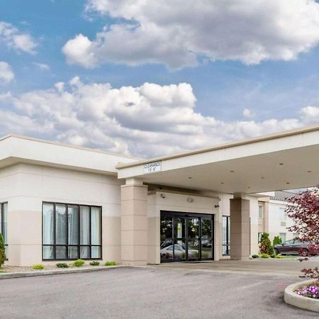 Clarion Hotel Beachwood-Cleveland Exterior photo