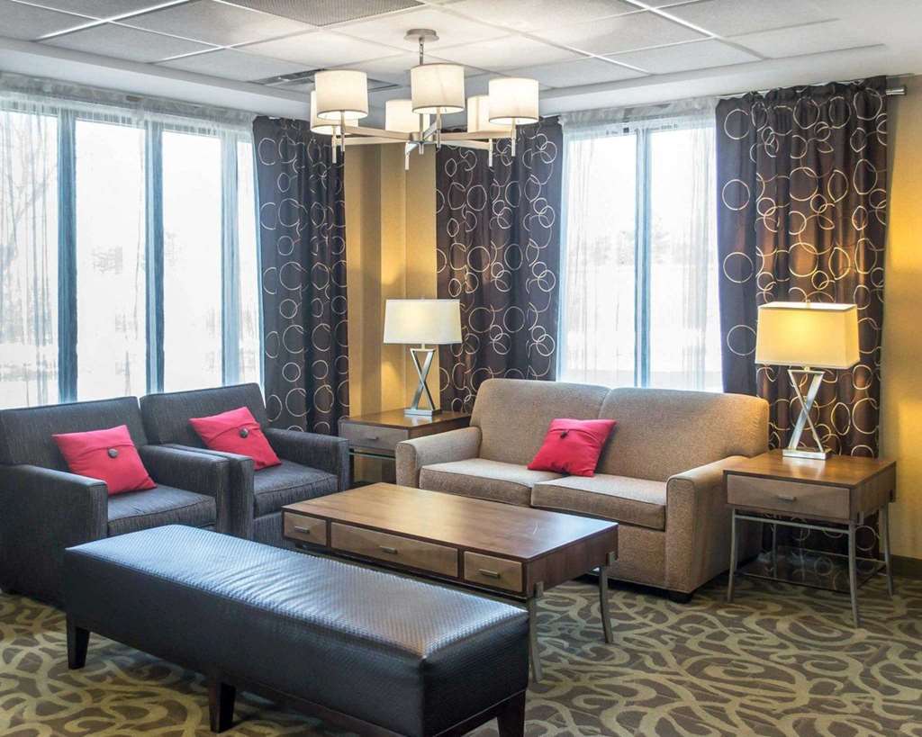 Clarion Hotel Beachwood-Cleveland Interior photo