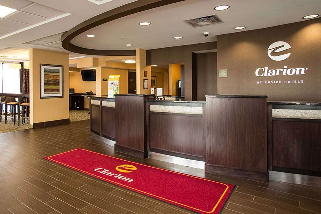 Clarion Hotel Beachwood-Cleveland Interior photo